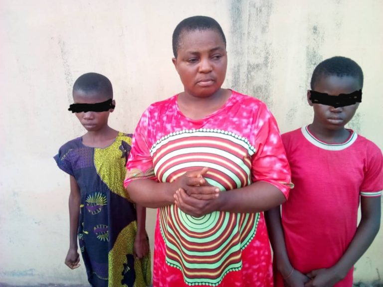 Police In Anambra State Arrest Fake Blind Woman Exploiting Teenagers To Beg